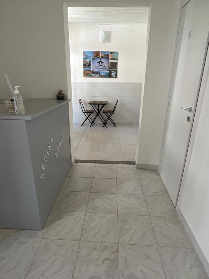 B&B Regina Rooms 아볼라 외부 사진