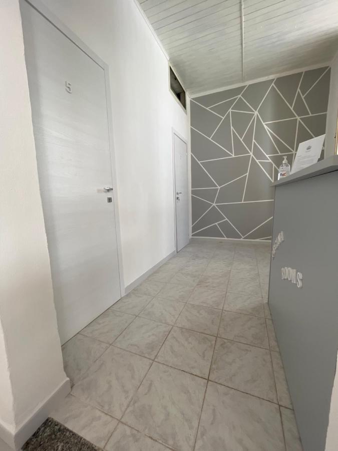 B&B Regina Rooms 아볼라 외부 사진