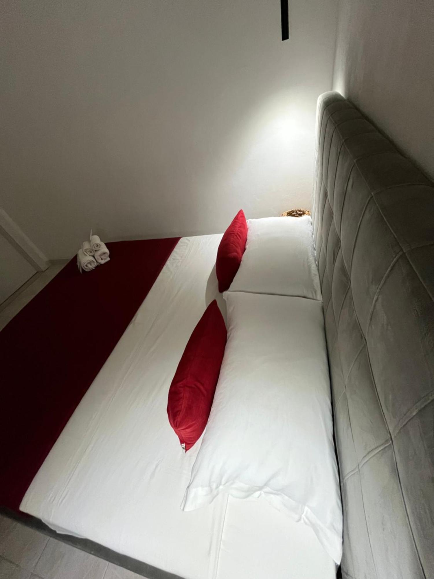B&B Regina Rooms 아볼라 외부 사진