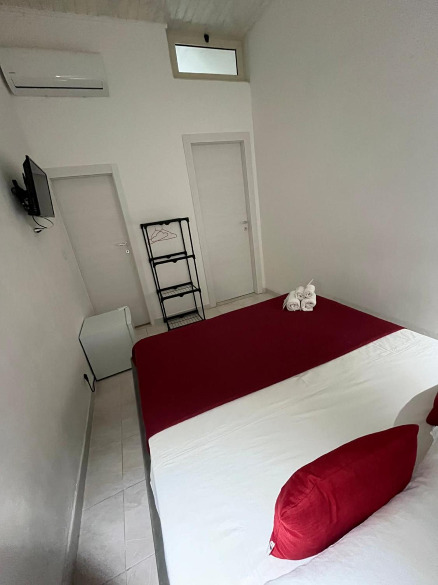 B&B Regina Rooms 아볼라 외부 사진