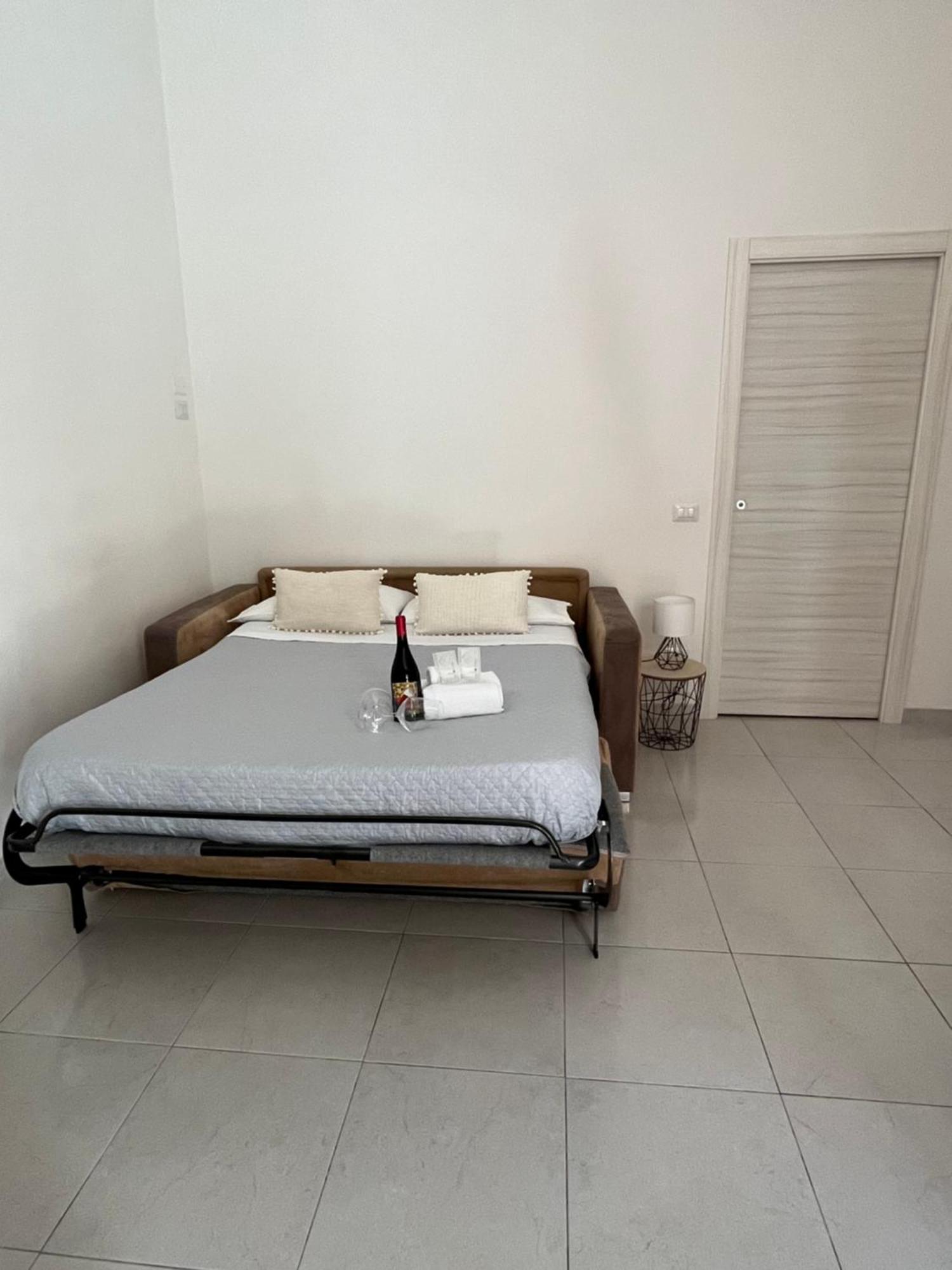 B&B Regina Rooms 아볼라 외부 사진